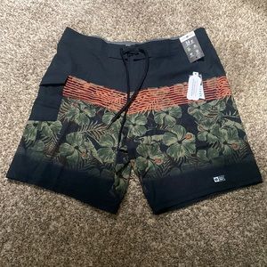 Salty Crew MEN'S BOARDSHORTSPinnacle Angler Black Boardshort